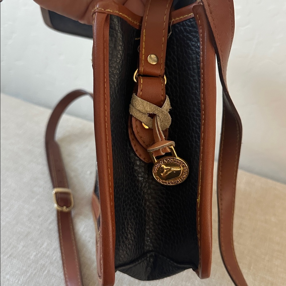 Dooney & Bourke Vintage Leather Shoulder Bag - Picture 5 of 13
